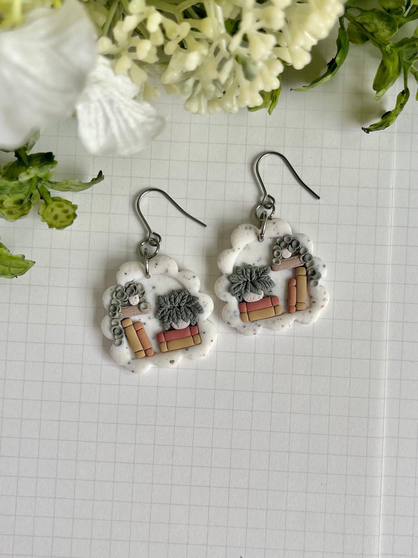 Scalloped Bookshelf Earrings