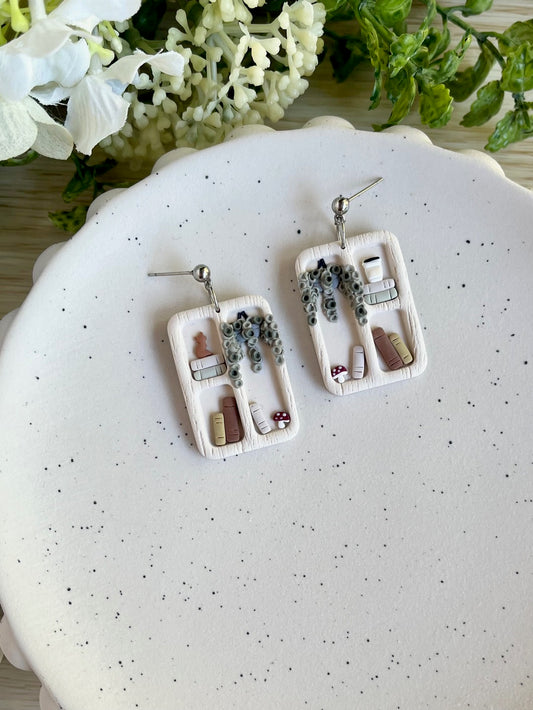 Cosy Bookshelf Earrings