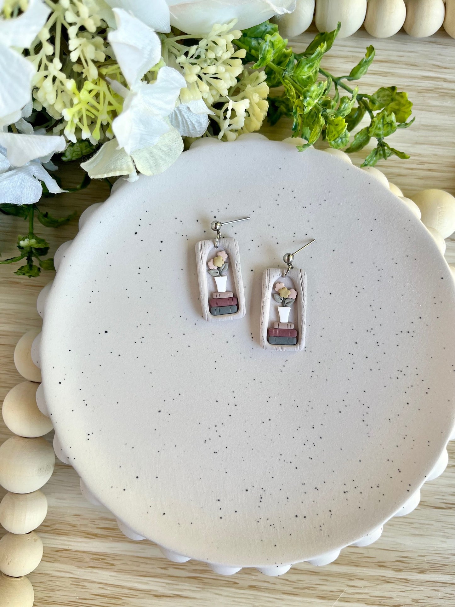 Bookshelf with Flower Pot Earrings